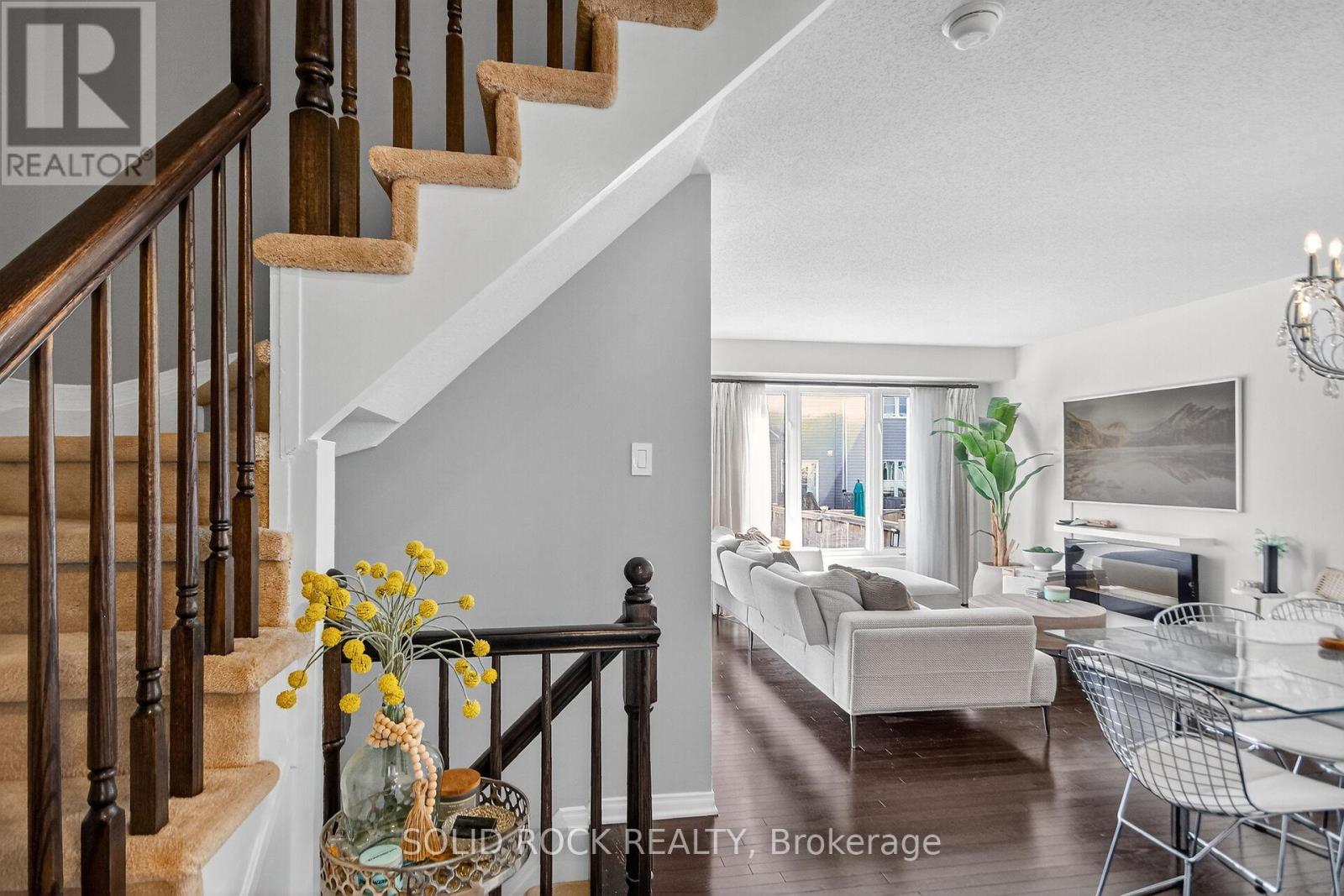 152 Maravista Drive, Ottawa, Ontario  K2J 0L4 - Photo 5 - X12455056