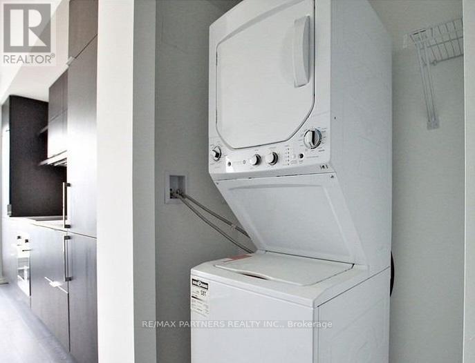 1704 - 197 Yonge Street, Toronto, Ontario  M5B 1M4 - Photo 12 - C12338273
