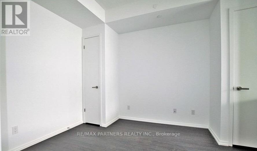 1704 - 197 Yonge Street, Toronto, Ontario  M5B 1M4 - Photo 11 - C12338273