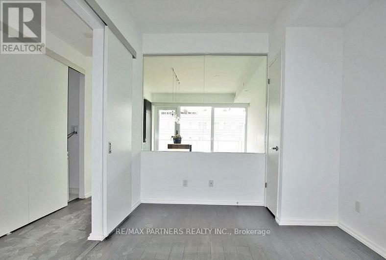1704 - 197 Yonge Street, Toronto, Ontario  M5B 1M4 - Photo 7 - C12338273