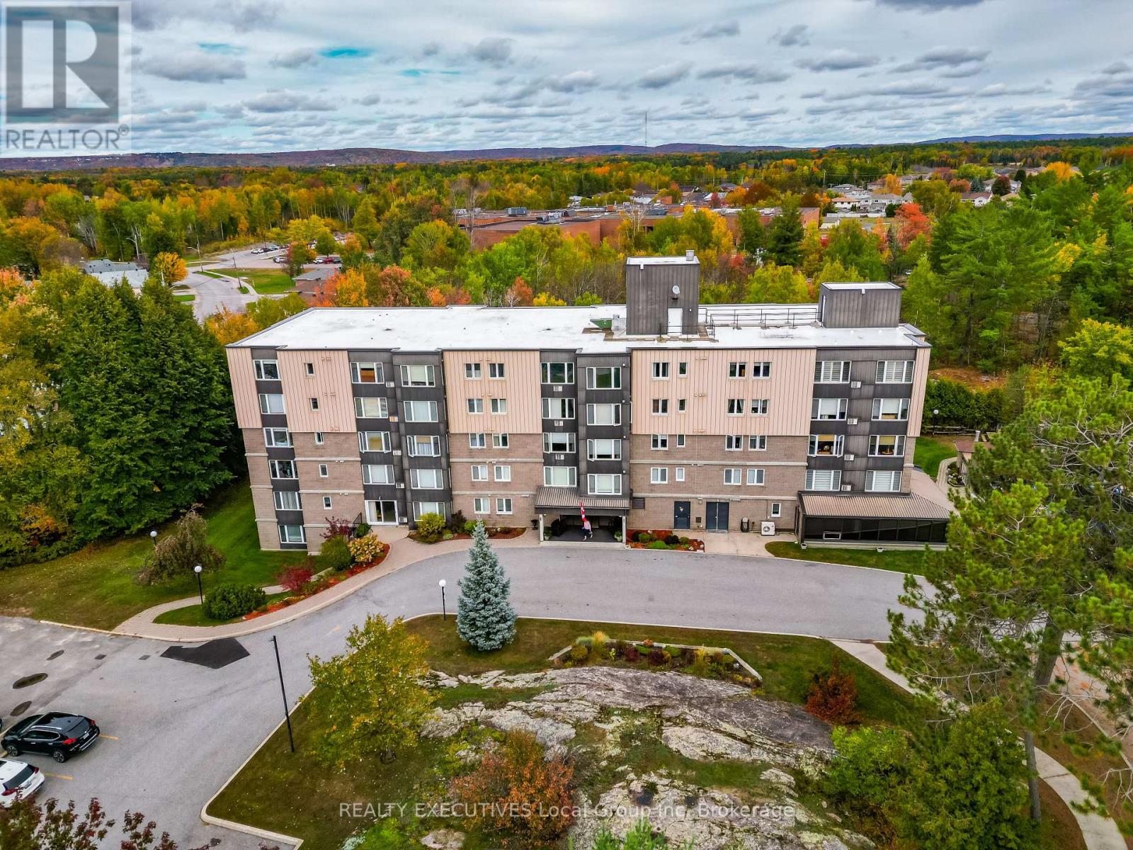 203 - 116 Blair Street, North Bay, Ontario  P1A 4E6 - Photo 2 - X12455052