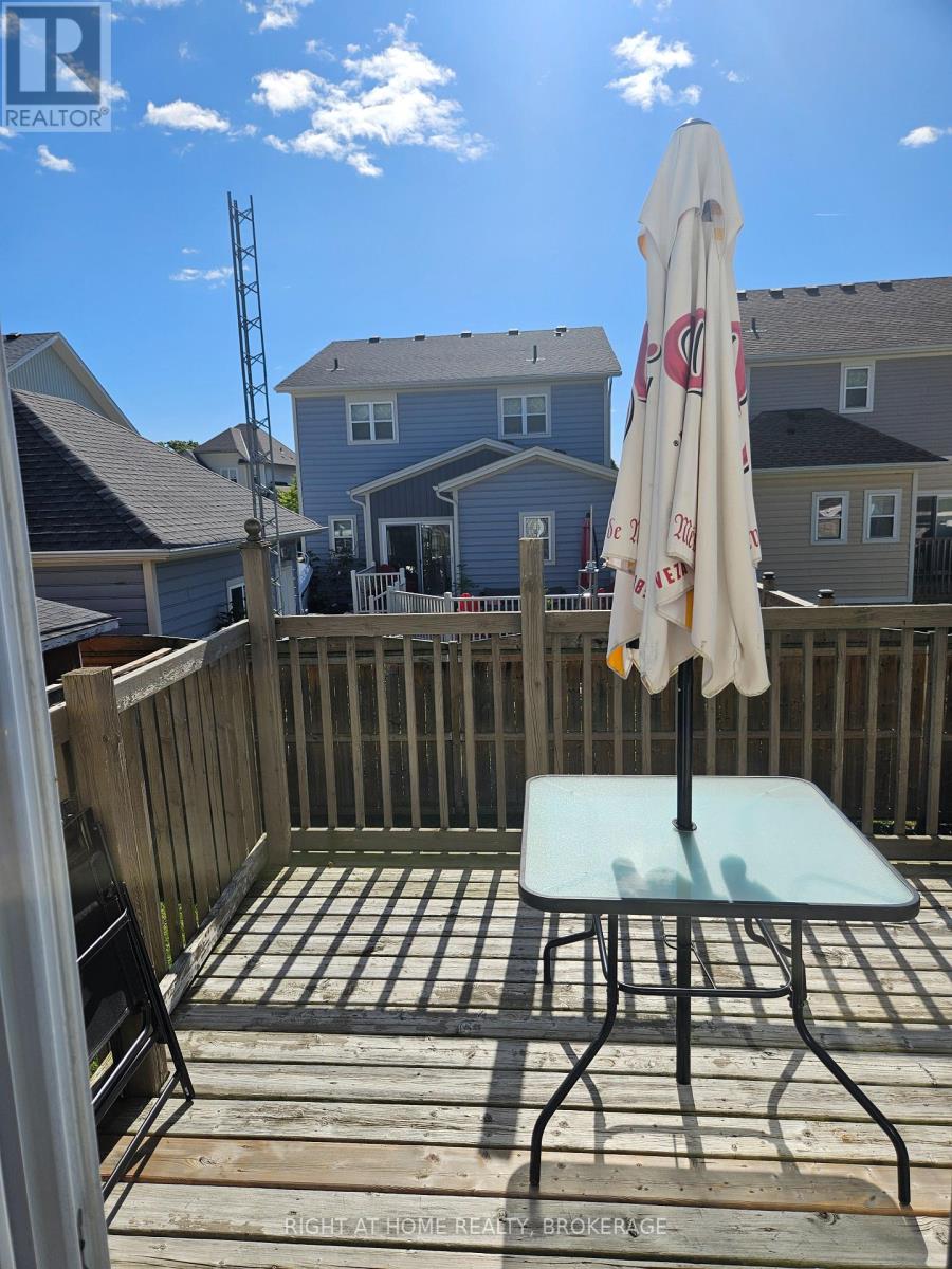3823 Graeber Avenue, Fort Erie, Ontario  L0S 1B0 - Photo 13 - X12455047