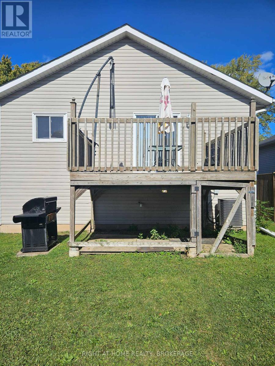 3823 Graeber Avenue, Fort Erie, Ontario  L0S 1B0 - Photo 14 - X12455047