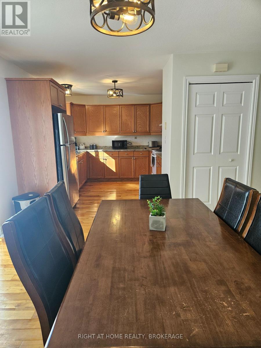 3823 Graeber Avenue, Fort Erie, Ontario  L0S 1B0 - Photo 6 - X12455047