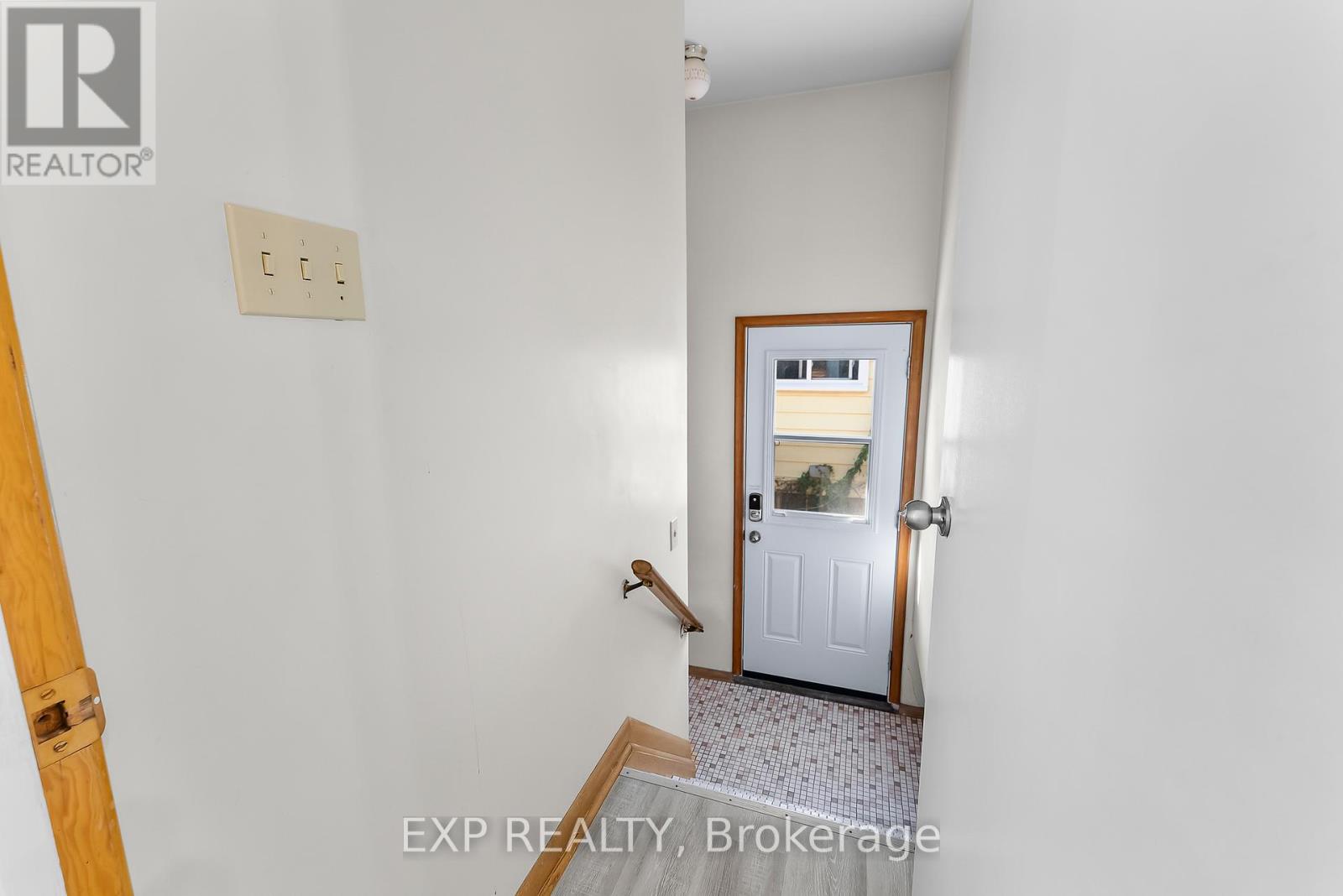 19 Moote Street, St. Catharines, Ontario  L2N 1B3 - Photo 17 - X12455050