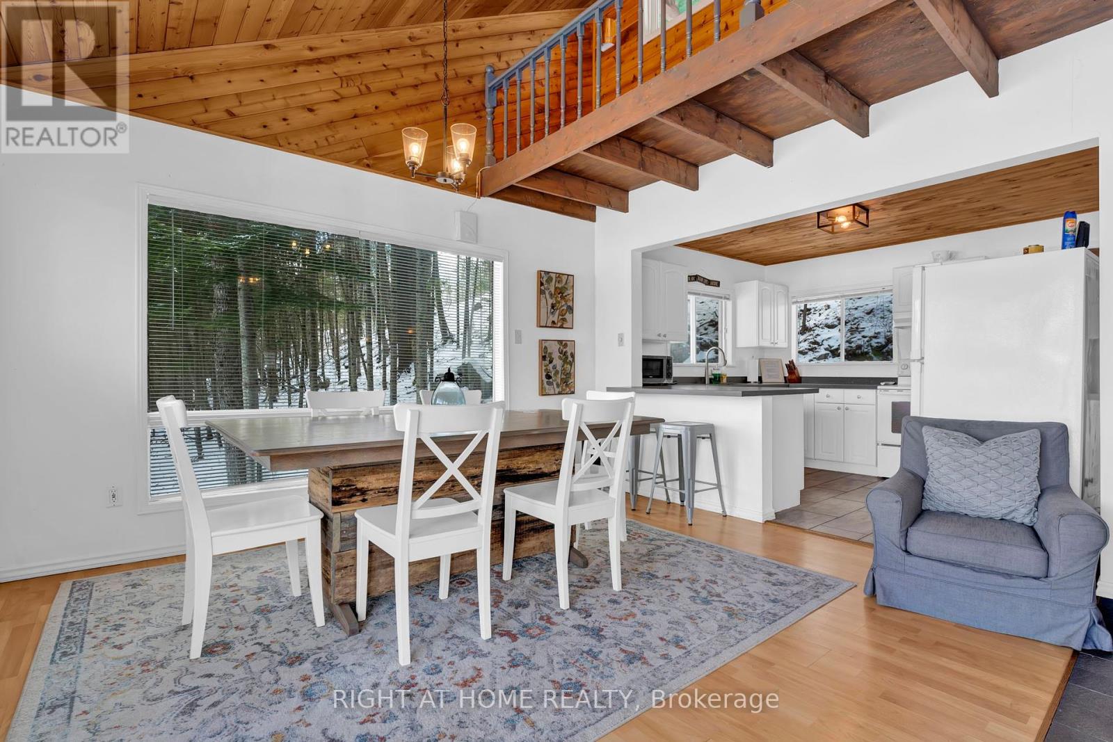 1220 Portage Lake Road, Dysart Et Al, Ontario  K0M 1S0 - Photo 9 - X12454892