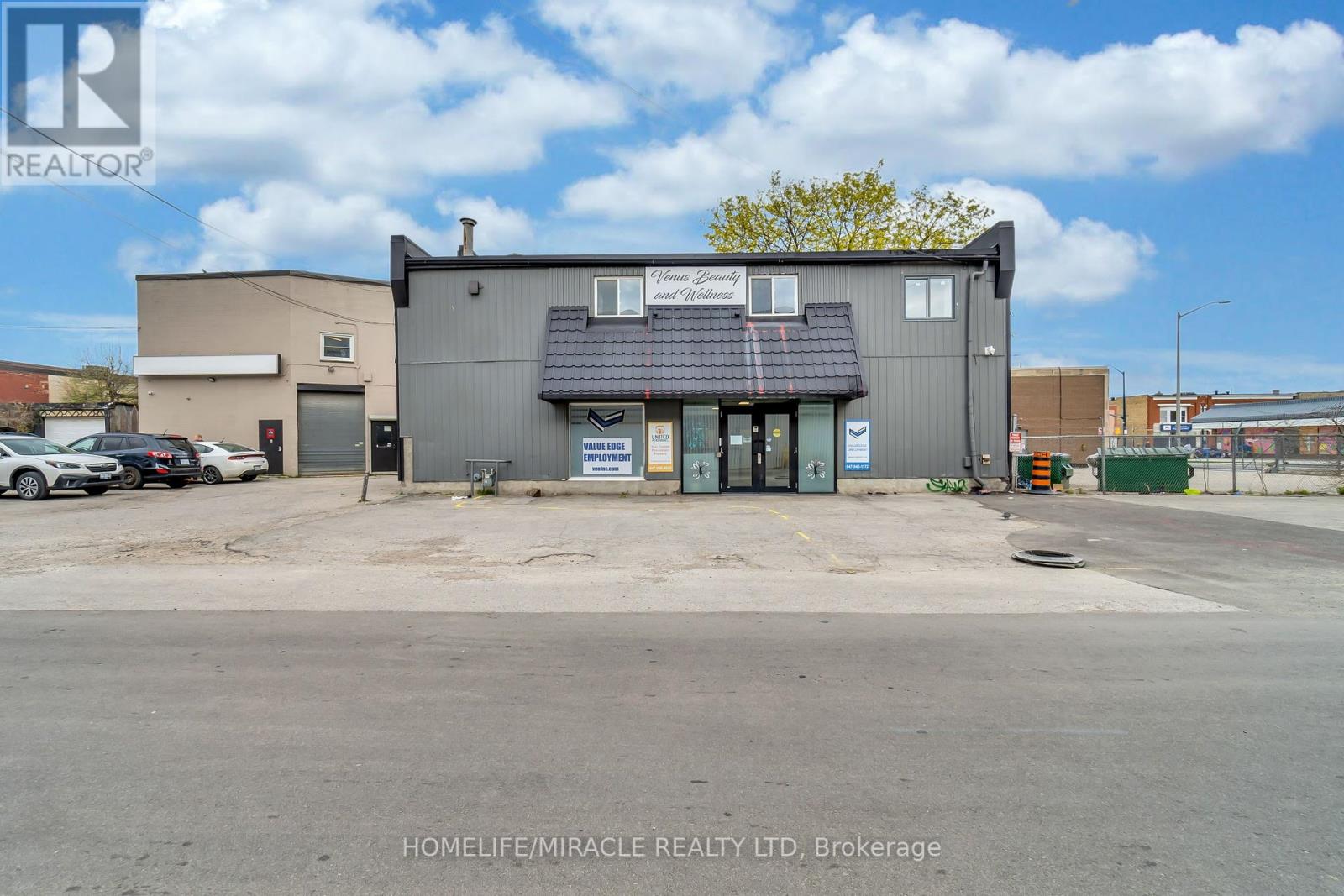 389 LYLE STREET, London East, Ontario