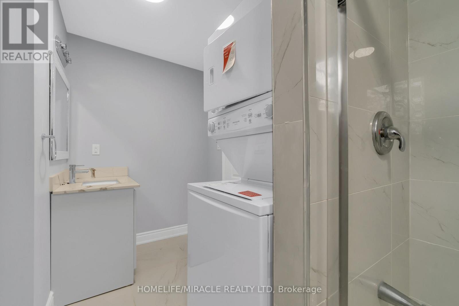 389 Lyle Street, London East, Ontario  N5W 3R6 - Photo 7 - X12454905