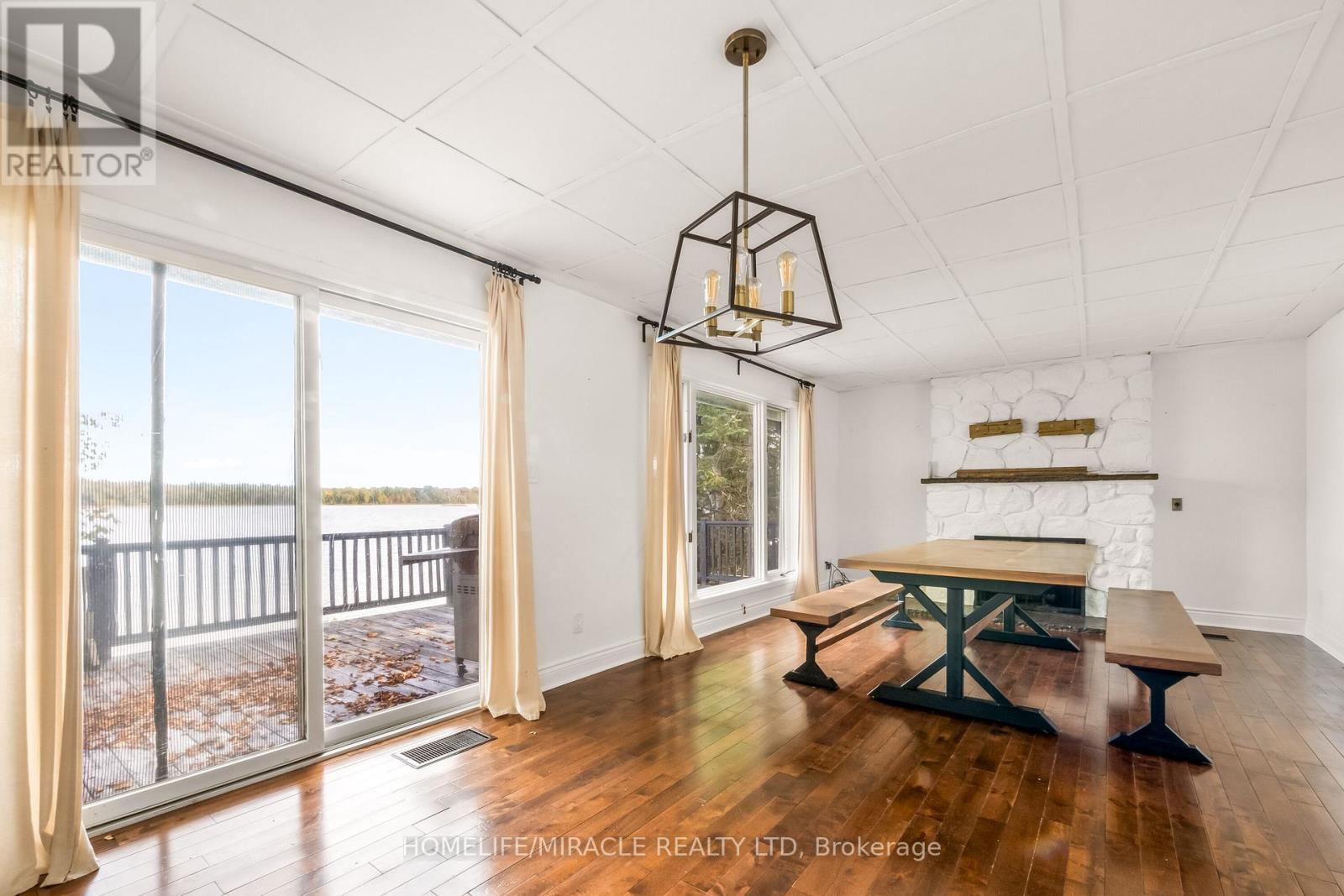 68 Miller Lake Shore Road, Northern Bruce Peninsula, Ontario  N0H 1Z0 - Photo 12 - X12454909