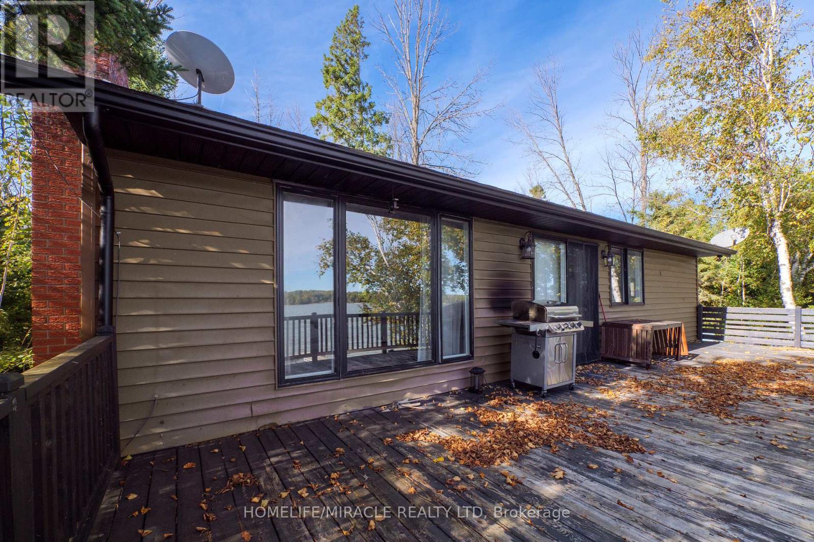 68 Miller Lake Shore Road, Northern Bruce Peninsula, Ontario  N0H 1Z0 - Photo 17 - X12454909