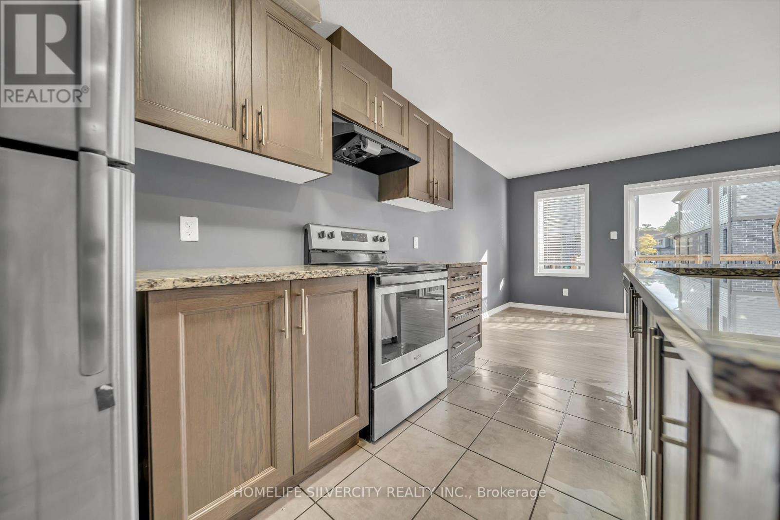 63 - 135 Hardcastle Drive, Cambridge, Ontario  N1S 0B6 - Photo 10 - X12454961