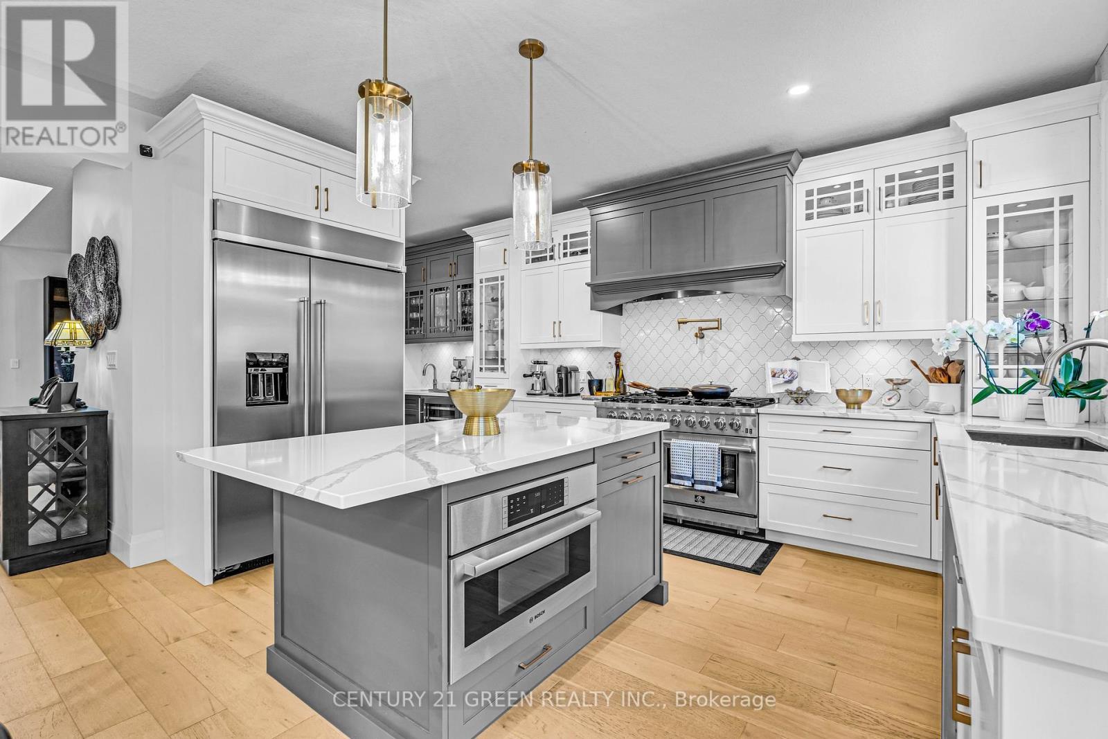 83 Optimist Drive, Southwold, Ontario  N5P 0G3 - Photo 13 - X12454983