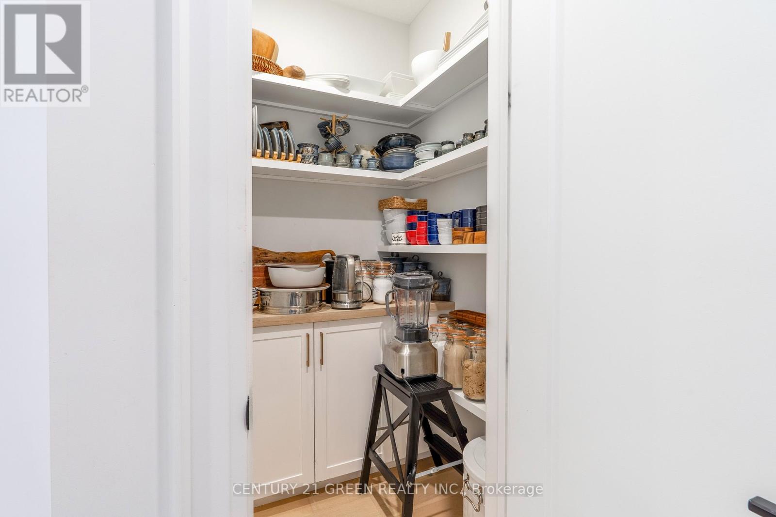 83 Optimist Drive, Southwold, Ontario  N5P 0G3 - Photo 17 - X12454983