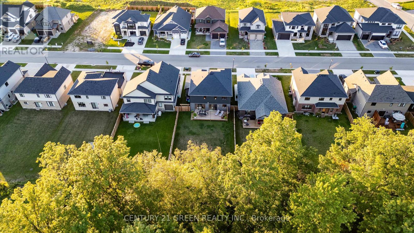 83 Optimist Drive, Southwold, Ontario  N5P 0G3 - Photo 43 - X12454983