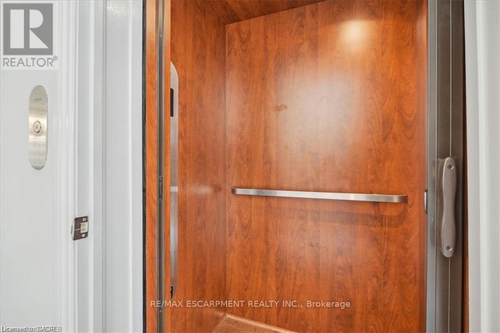 3 - 117 Nelson Street, Oakville, Ontario  L6L 3J1 - Photo 36 - W12453873