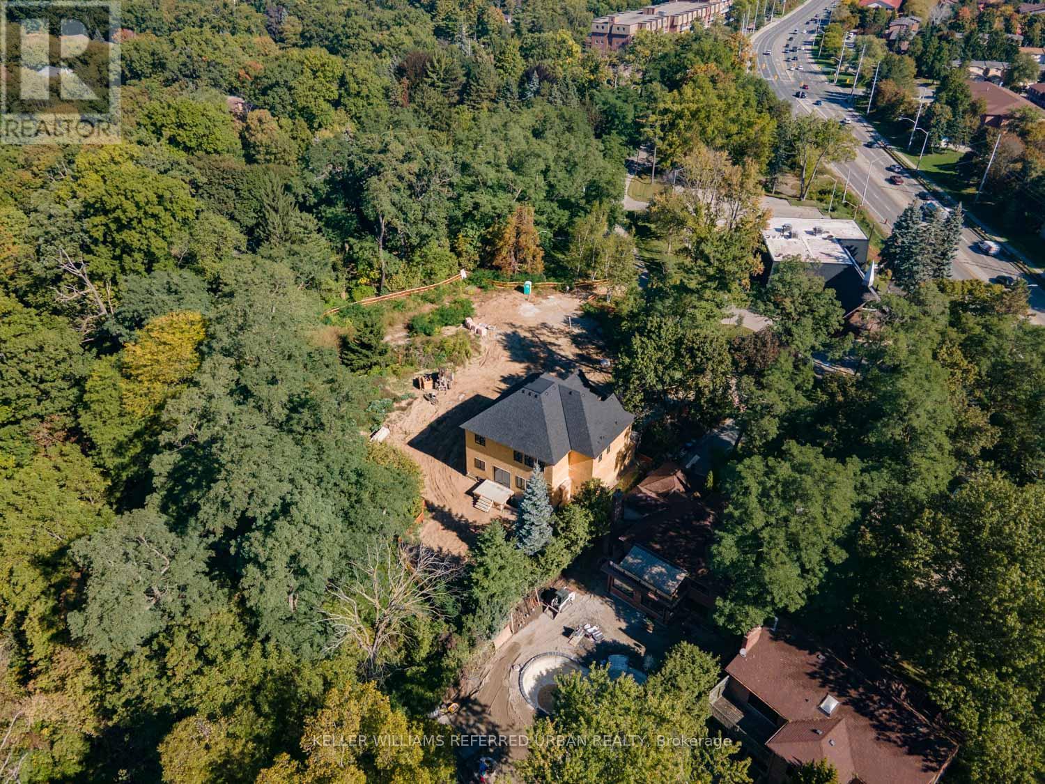 1429 Dundas Crescent, Mississauga, Ontario  L5C 1E8 - Photo 5 - W12454827