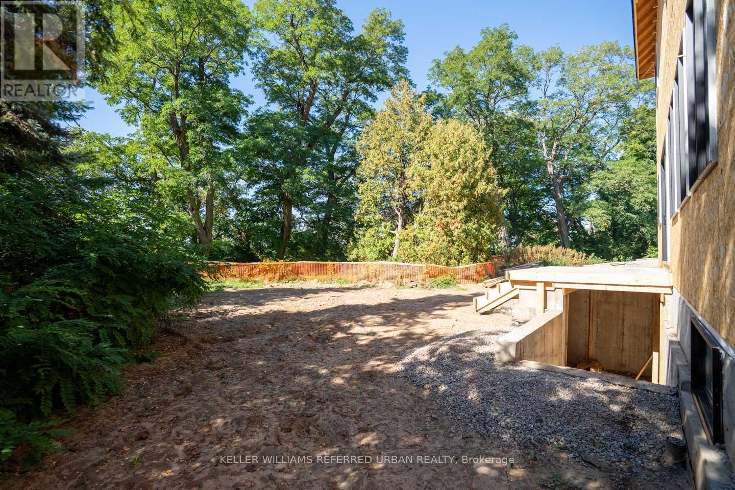 1429 Dundas Crescent, Mississauga, Ontario  L5C 1E8 - Photo 14 - W12454827
