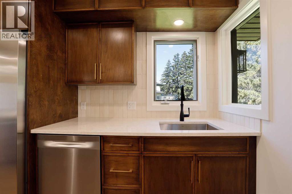 32 Fairview Close W, Brooks, Alberta  T1R 0N7 - Photo 8 - A2251338