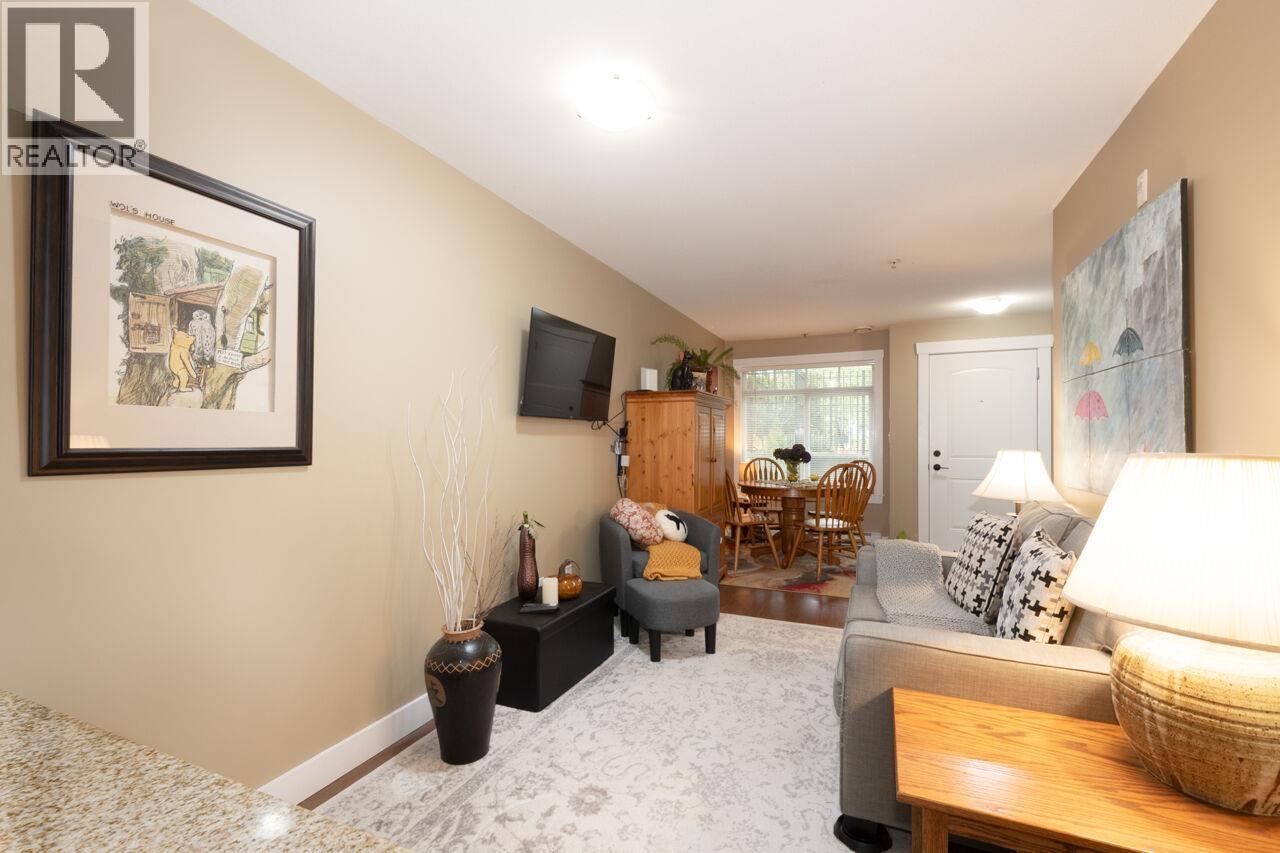 6 7428 E 14th Avenue, Burnaby, British Columbia  V3N 0C2 - Photo 7 - R3057028