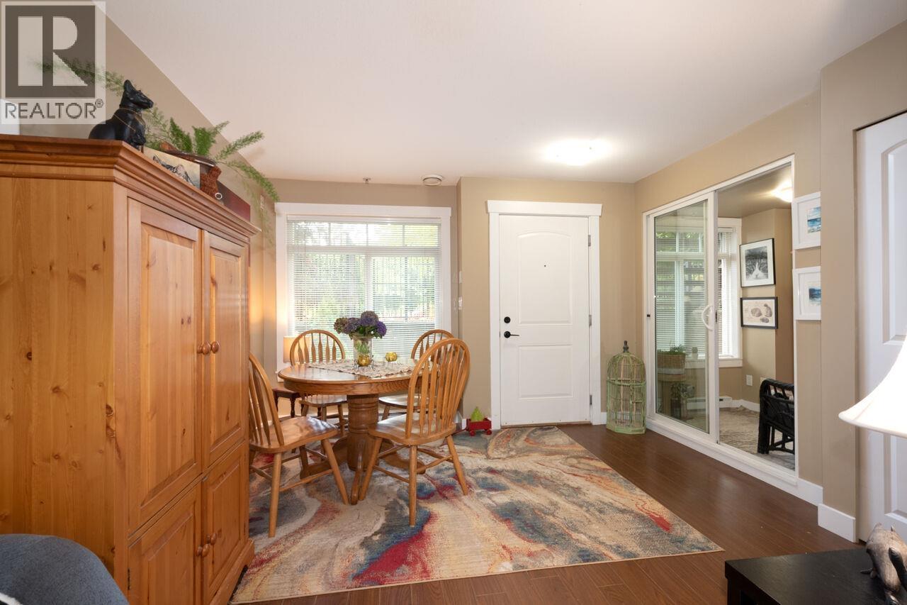 6 7428 E 14th Avenue, Burnaby, British Columbia  V3N 0C2 - Photo 9 - R3057028