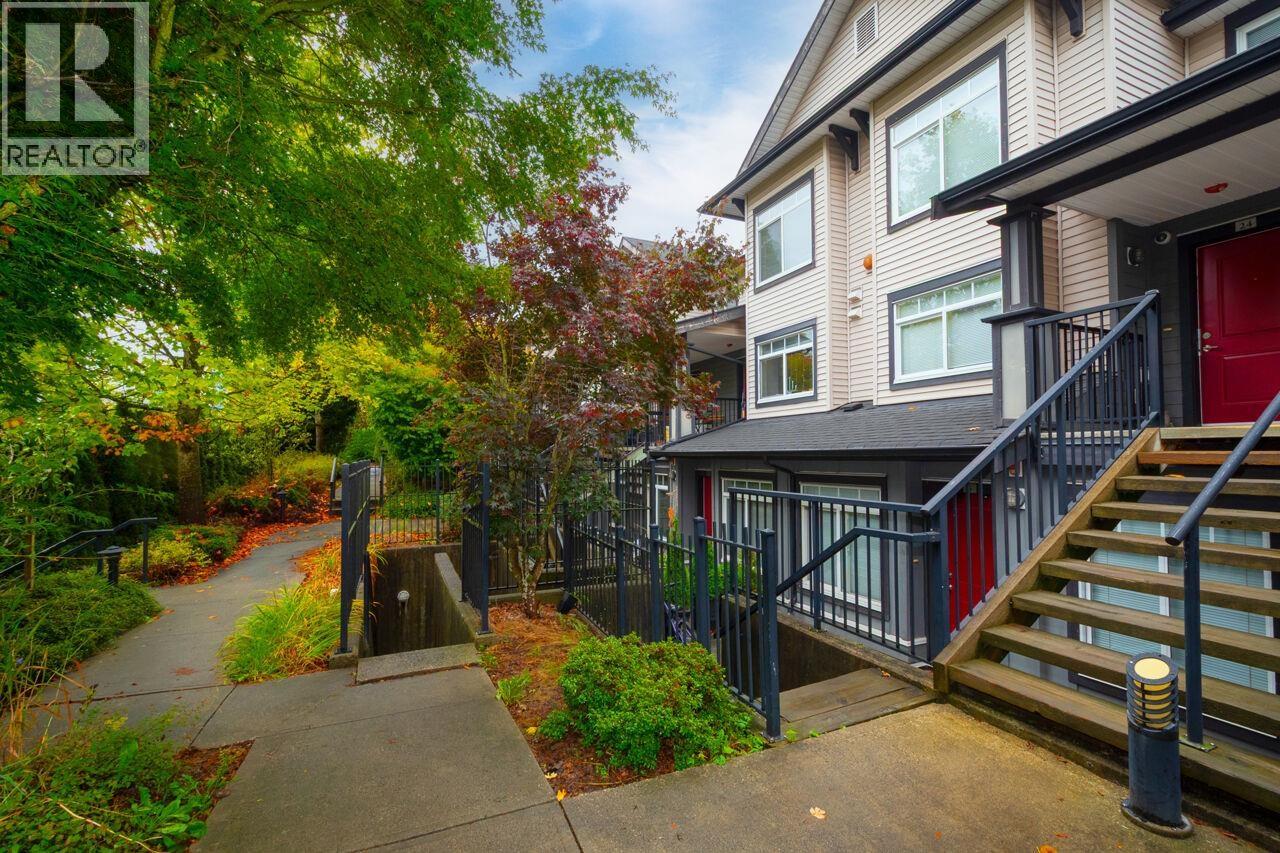 6 7428 E 14th Avenue, Burnaby, British Columbia  V3N 0C2 - Photo 4 - R3057028