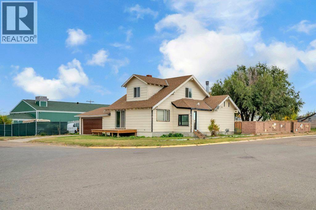 131 2 Avenue N, Vulcan, Alberta  T0L 2B0 - Photo 3 - A2263457