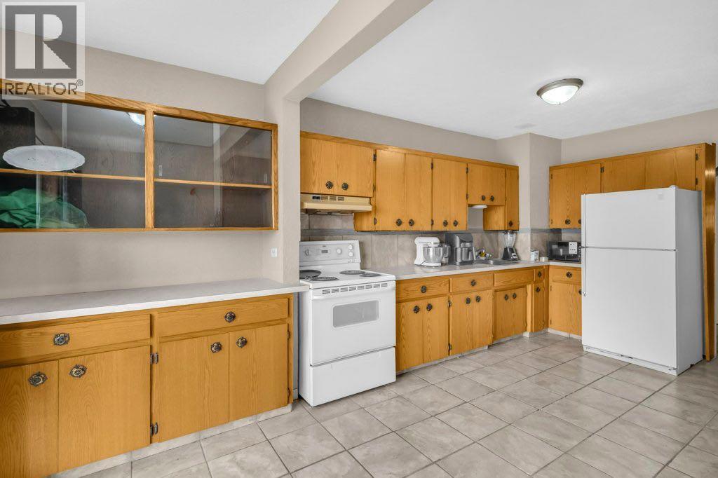 131 2 Avenue N, Vulcan, Alberta  T0L 2B0 - Photo 7 - A2263457