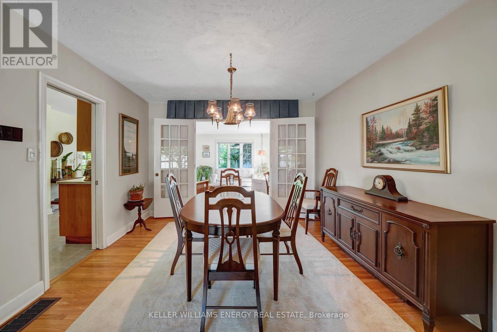 15 Southwood Crescent, Belleville (Belleville Ward), Ontario  K8N 1X4 - Photo 12 - X12455053