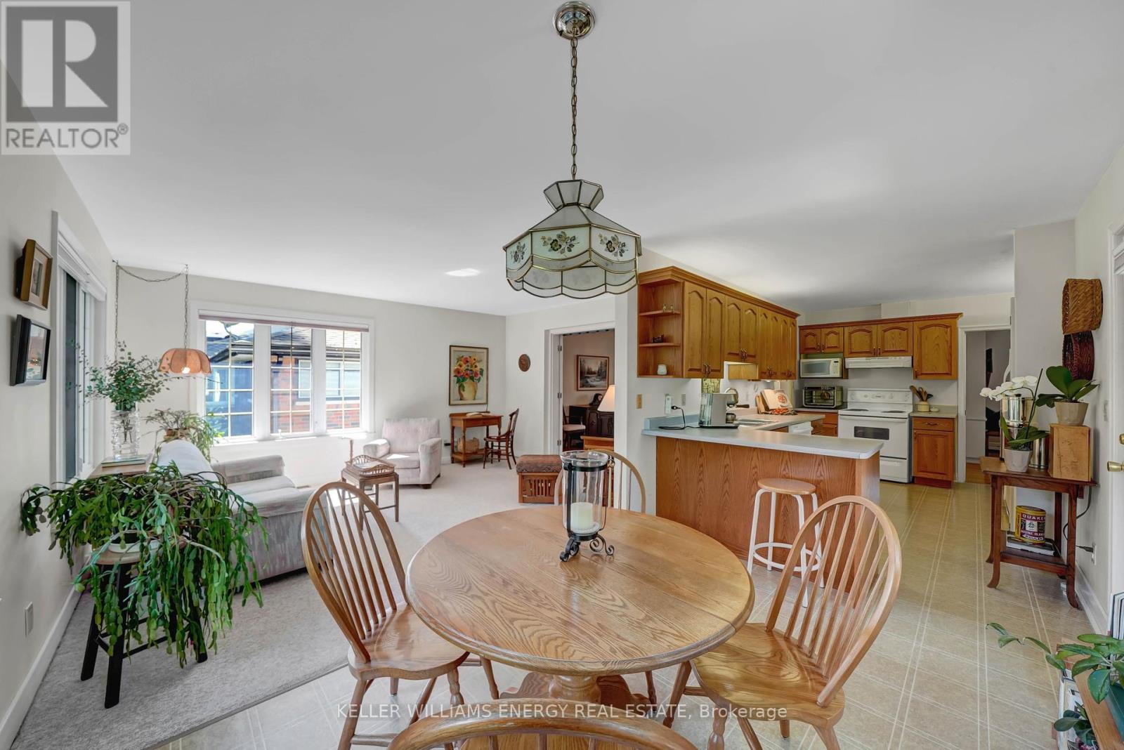 15 Southwood Crescent, Belleville (Belleville Ward), Ontario  K8N 1X4 - Photo 16 - X12455053