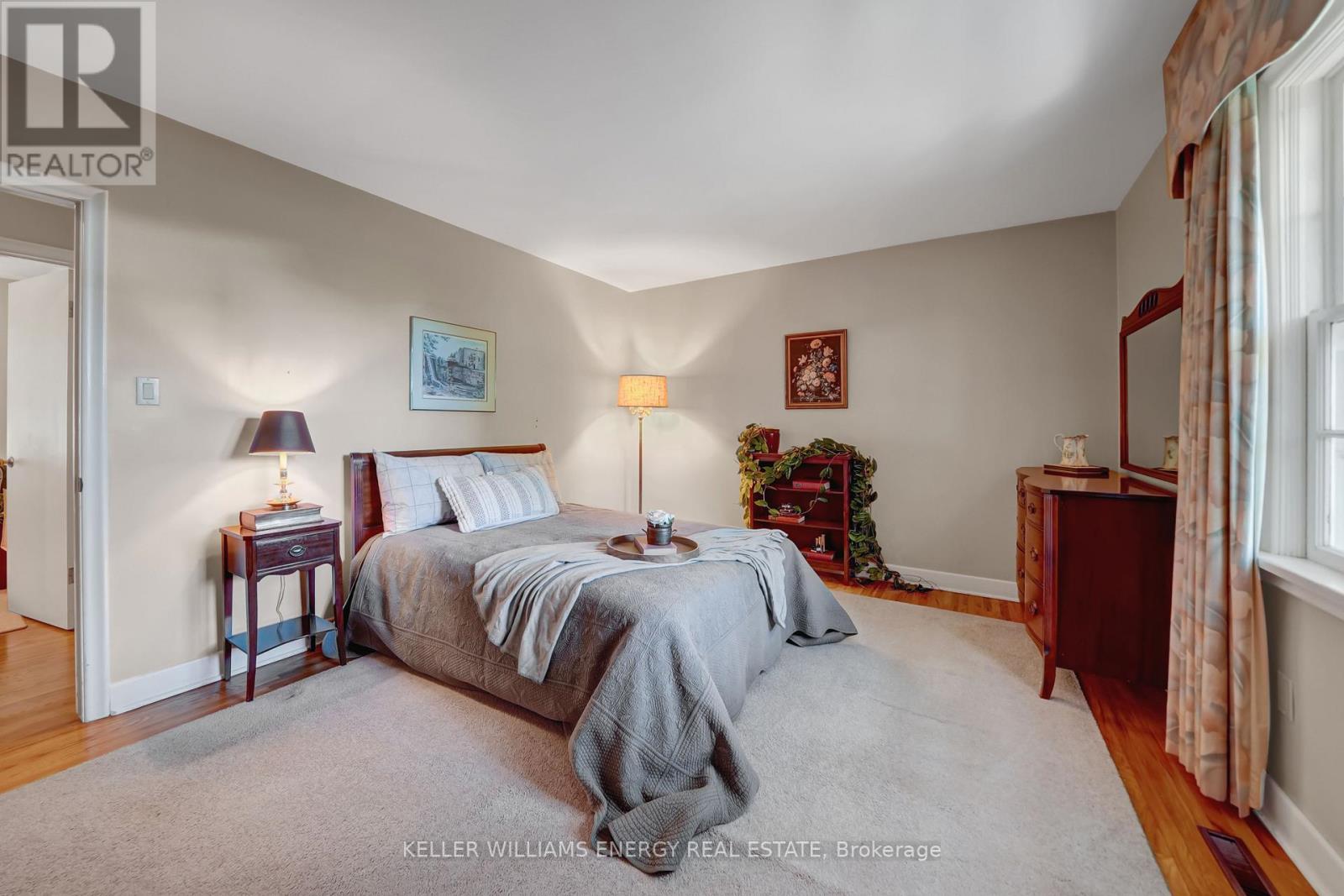 15 Southwood Crescent, Belleville (Belleville Ward), Ontario  K8N 1X4 - Photo 26 - X12455053