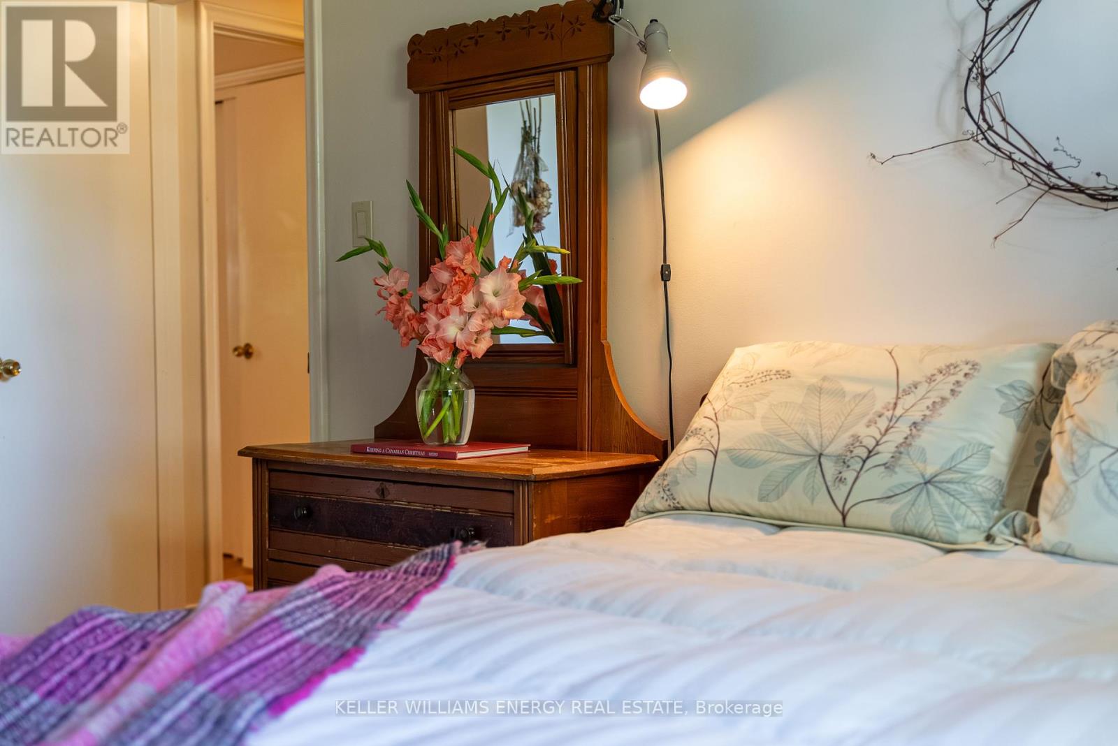 15 Southwood Crescent, Belleville (Belleville Ward), Ontario  K8N 1X4 - Photo 30 - X12455053