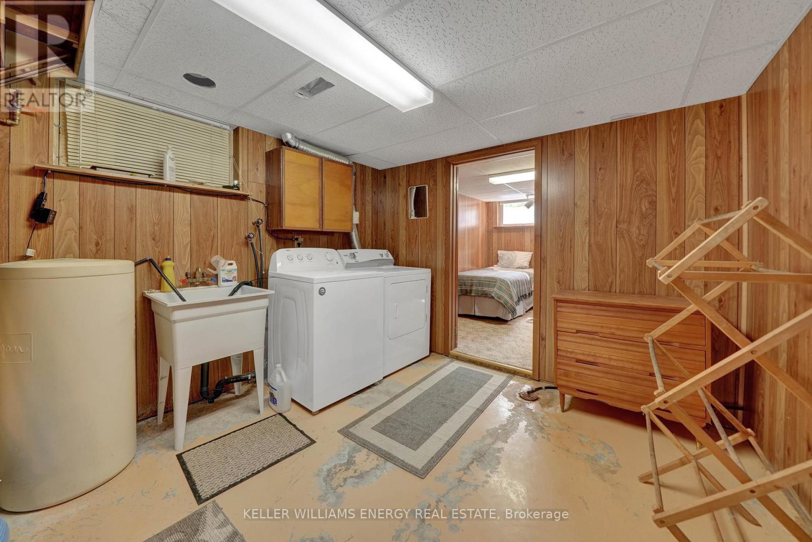 15 Southwood Crescent, Belleville (Belleville Ward), Ontario  K8N 1X4 - Photo 33 - X12455053