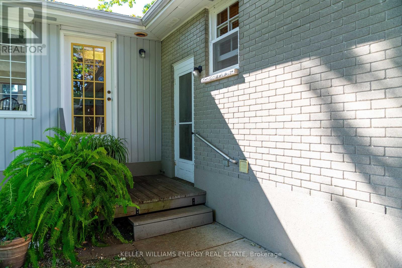 15 Southwood Crescent, Belleville (Belleville Ward), Ontario  K8N 1X4 - Photo 36 - X12455053