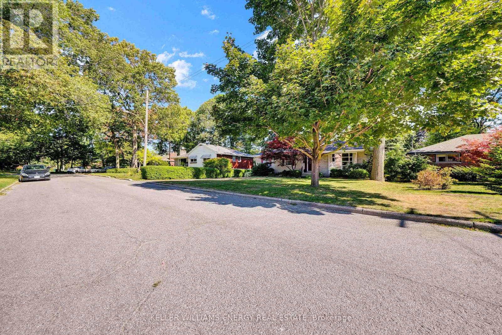 15 Southwood Crescent, Belleville (Belleville Ward), Ontario  K8N 1X4 - Photo 42 - X12455053