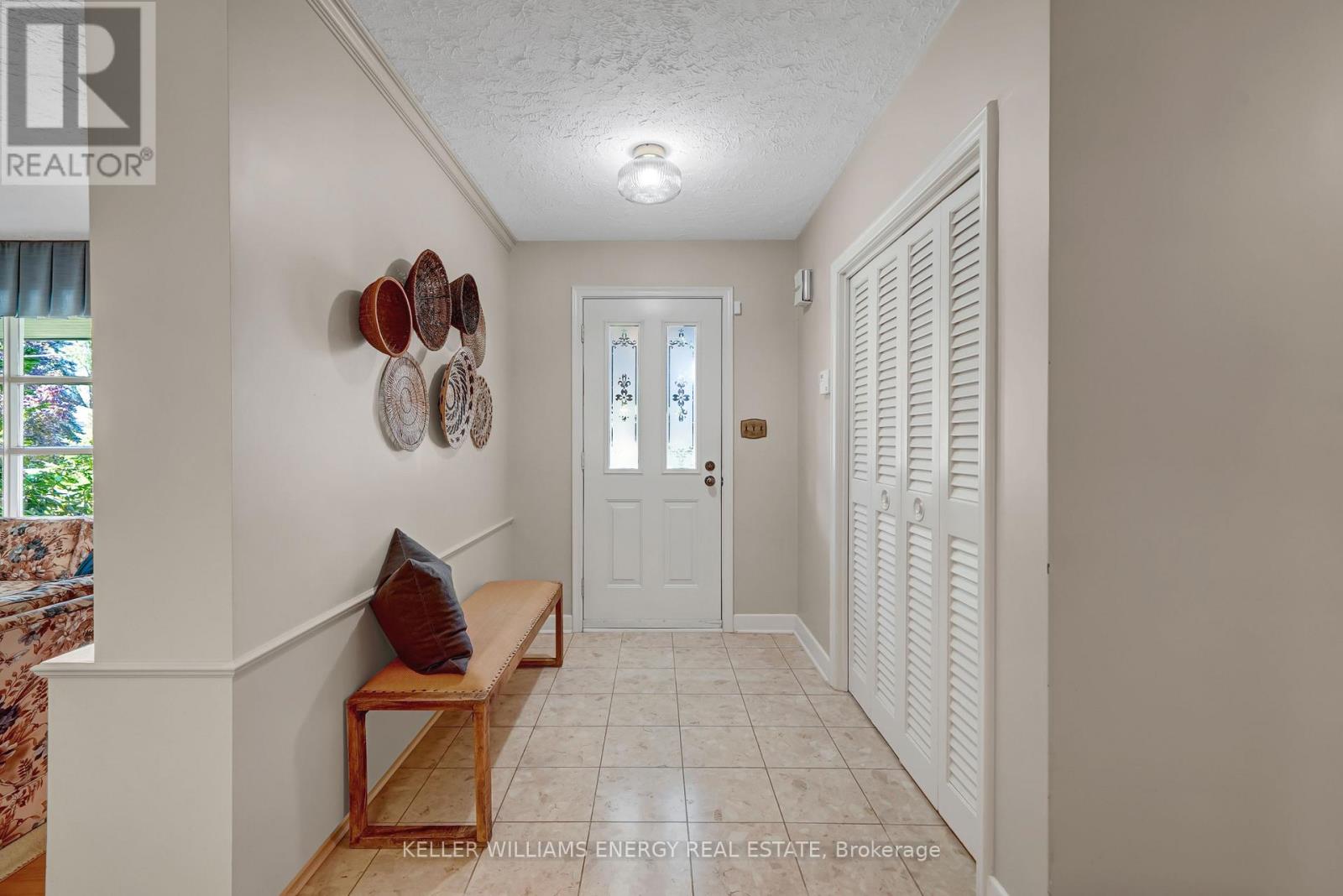 15 Southwood Crescent, Belleville (Belleville Ward), Ontario  K8N 1X4 - Photo 6 - X12455053