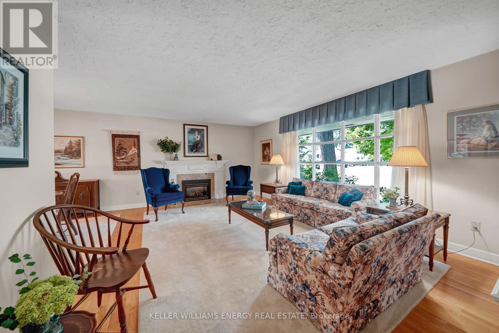 15 Southwood Crescent, Belleville (Belleville Ward), Ontario  K8N 1X4 - Photo 7 - X12455053