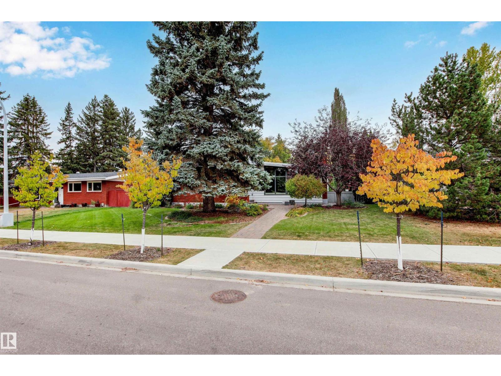 13004 63 Av Nw, Edmonton, Alberta  T6H 1S1 - Photo 2 - E4461524