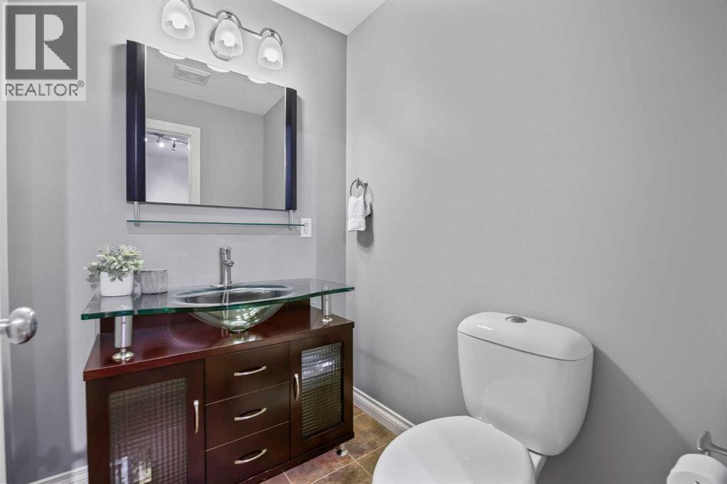 8916 Wentworth Avenue Sw, Calgary, Alberta  T3H 5N9 - Photo 28 - A2262261
