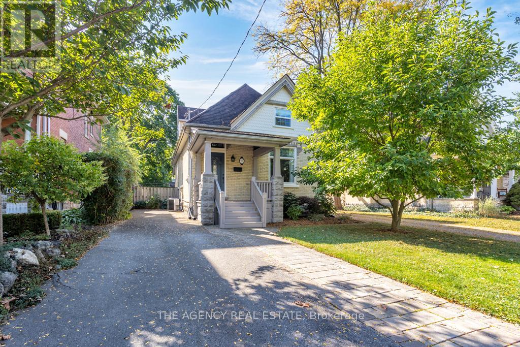 157 Duchess Avenue, London South, Ontario  N6C 1N8 - Photo 1 - X12454003