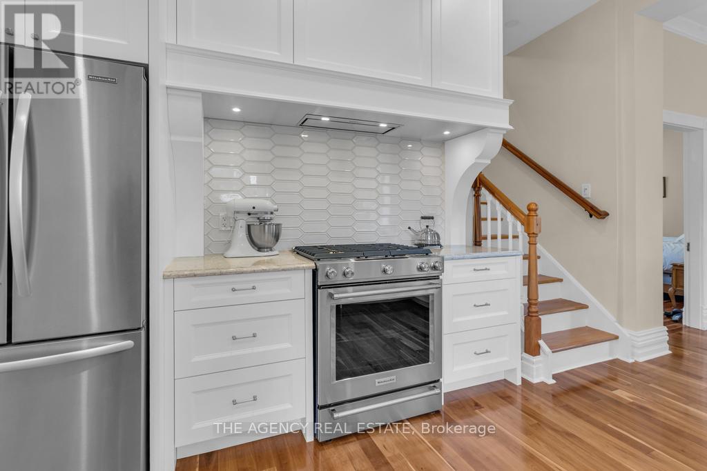 157 Duchess Avenue, London South, Ontario  N6C 1N8 - Photo 6 - X12454003