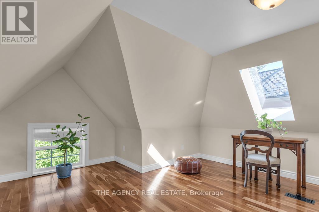 157 Duchess Avenue, London South, Ontario  N6C 1N8 - Photo 8 - X12454003