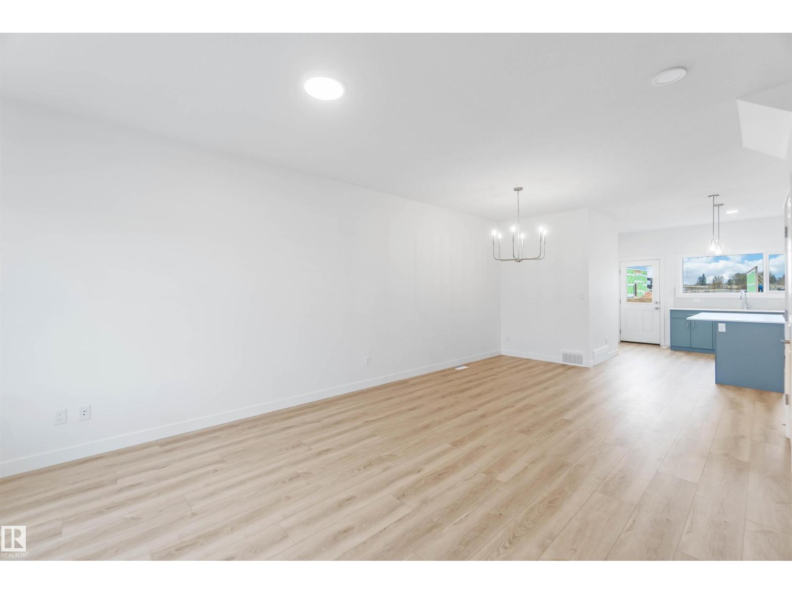 1013 Aster Bv Nw, Edmonton, Alberta  T6T 2W8 - Photo 4 - E4460449