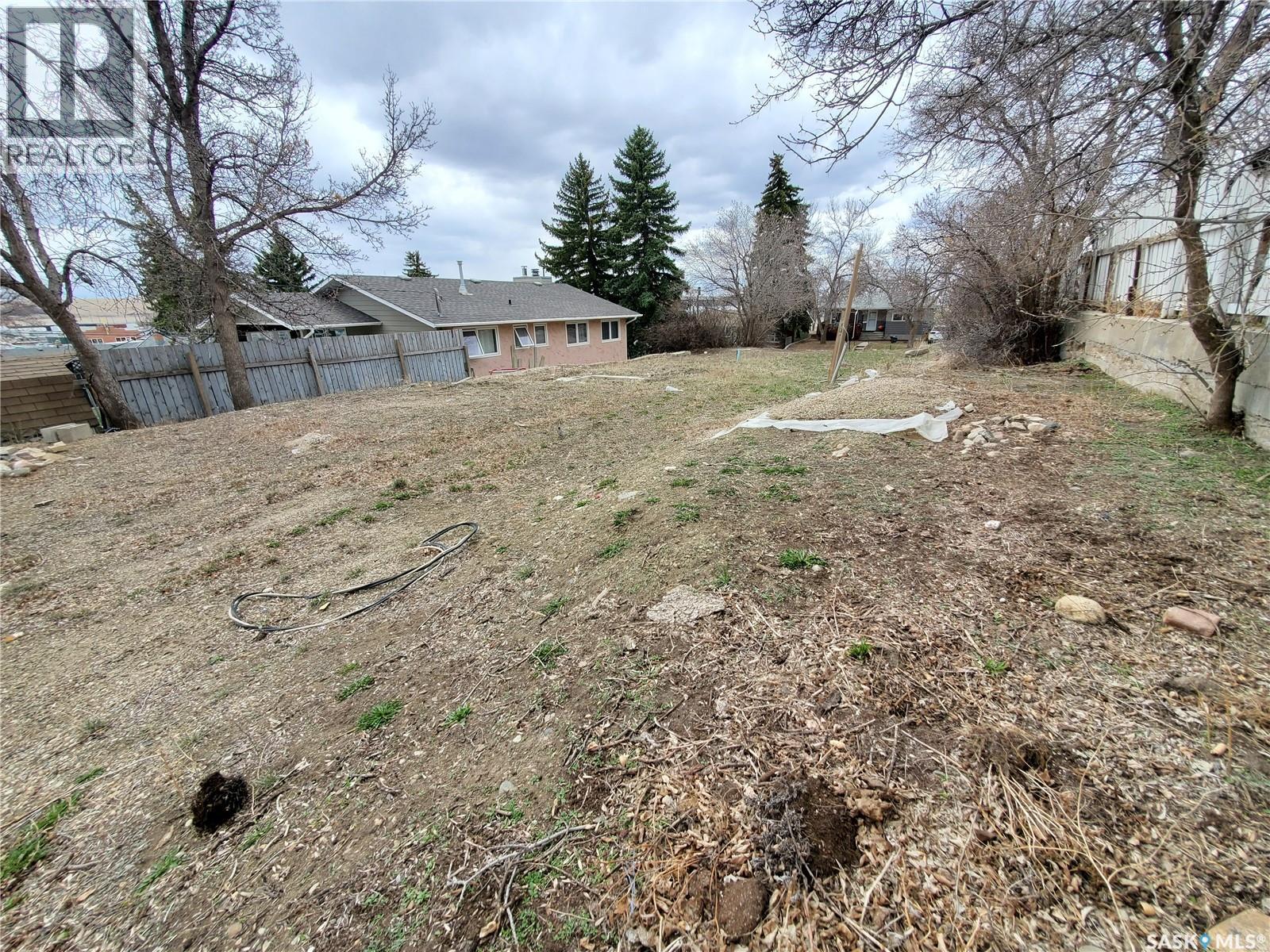 311 10th Avenue Nw, Swift Current, Saskatchewan  S9H 1B7 - Photo 16 - SK020552