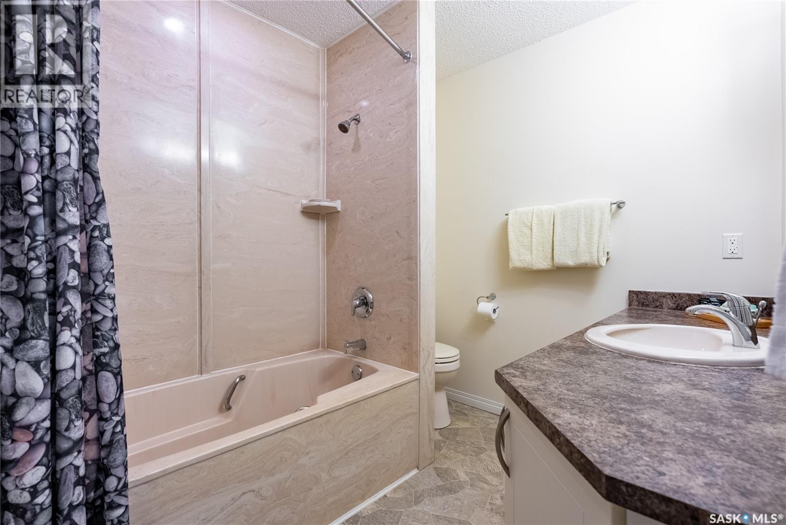54 Britnell Crescent, Saskatoon, Saskatchewan  S7H 3X8 - Photo 26 - SK020543