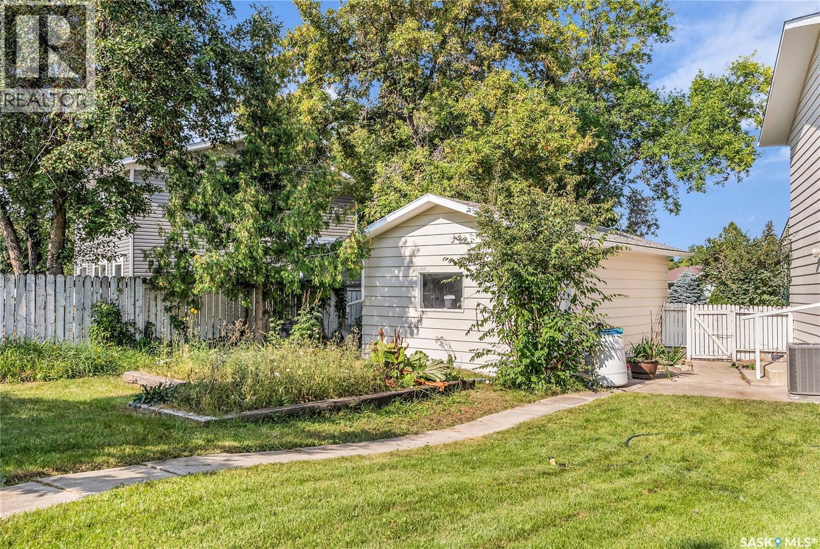 54 Britnell Crescent, Saskatoon, Saskatchewan  S7H 3X8 - Photo 41 - SK020543