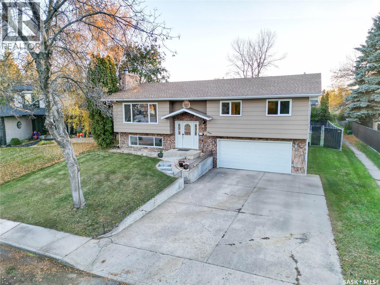 3043 Erickson CRESCENT, Prince Albert, Saskatchewan