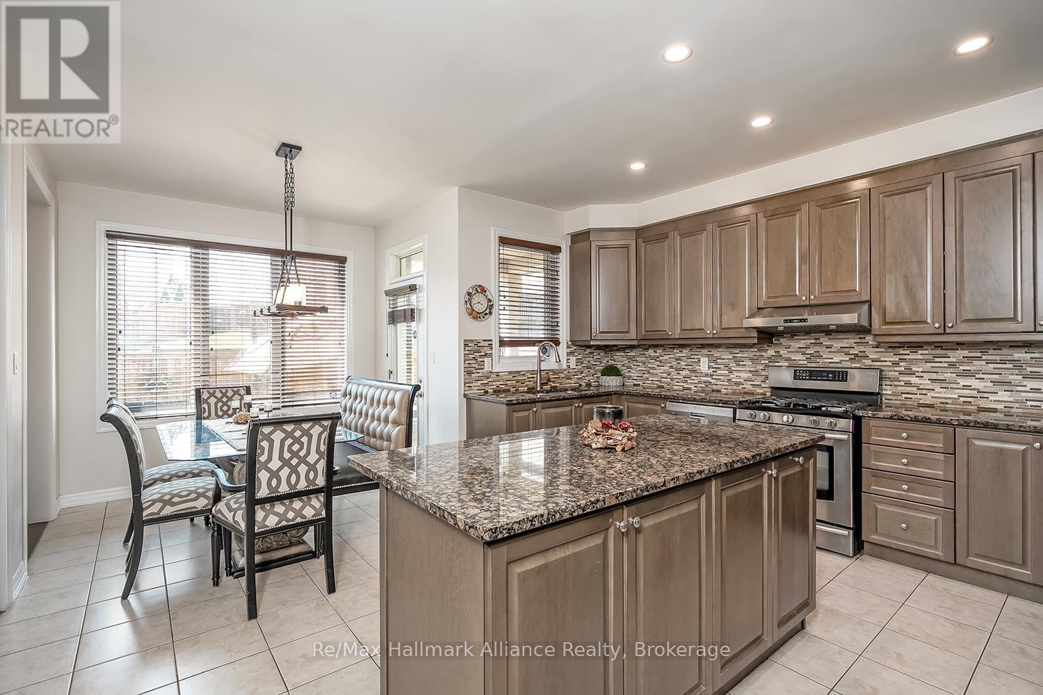 177 Sixteen Mile Drive, Oakville, Ontario  L6M 0T7 - Photo 14 - W12455075
