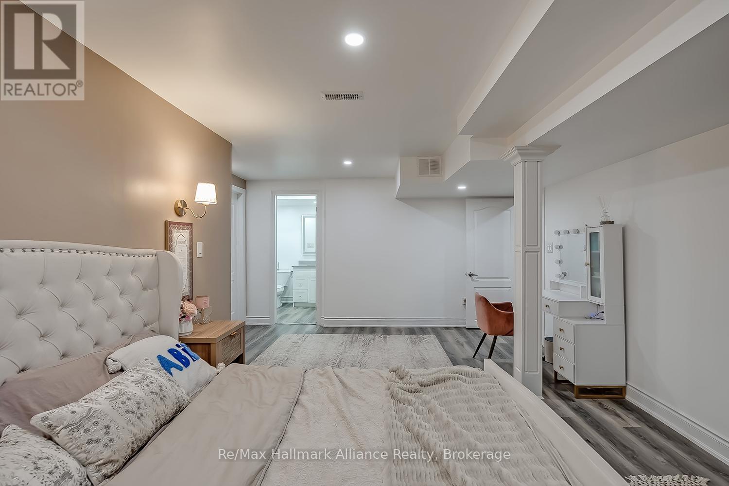 177 Sixteen Mile Drive, Oakville, Ontario  L6M 0T7 - Photo 40 - W12455075