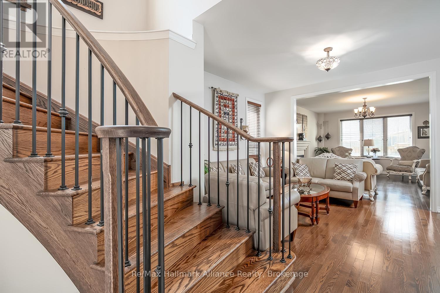 177 Sixteen Mile Drive, Oakville, Ontario  L6M 0T7 - Photo 6 - W12455075