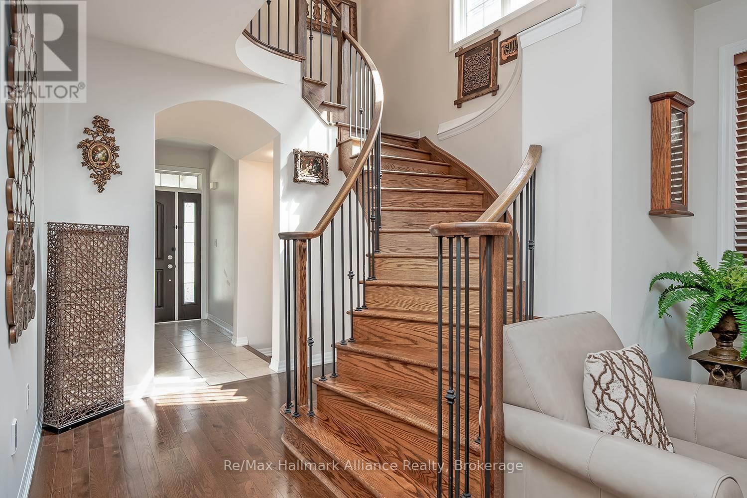 177 Sixteen Mile Drive, Oakville, Ontario  L6M 0T7 - Photo 7 - W12455075